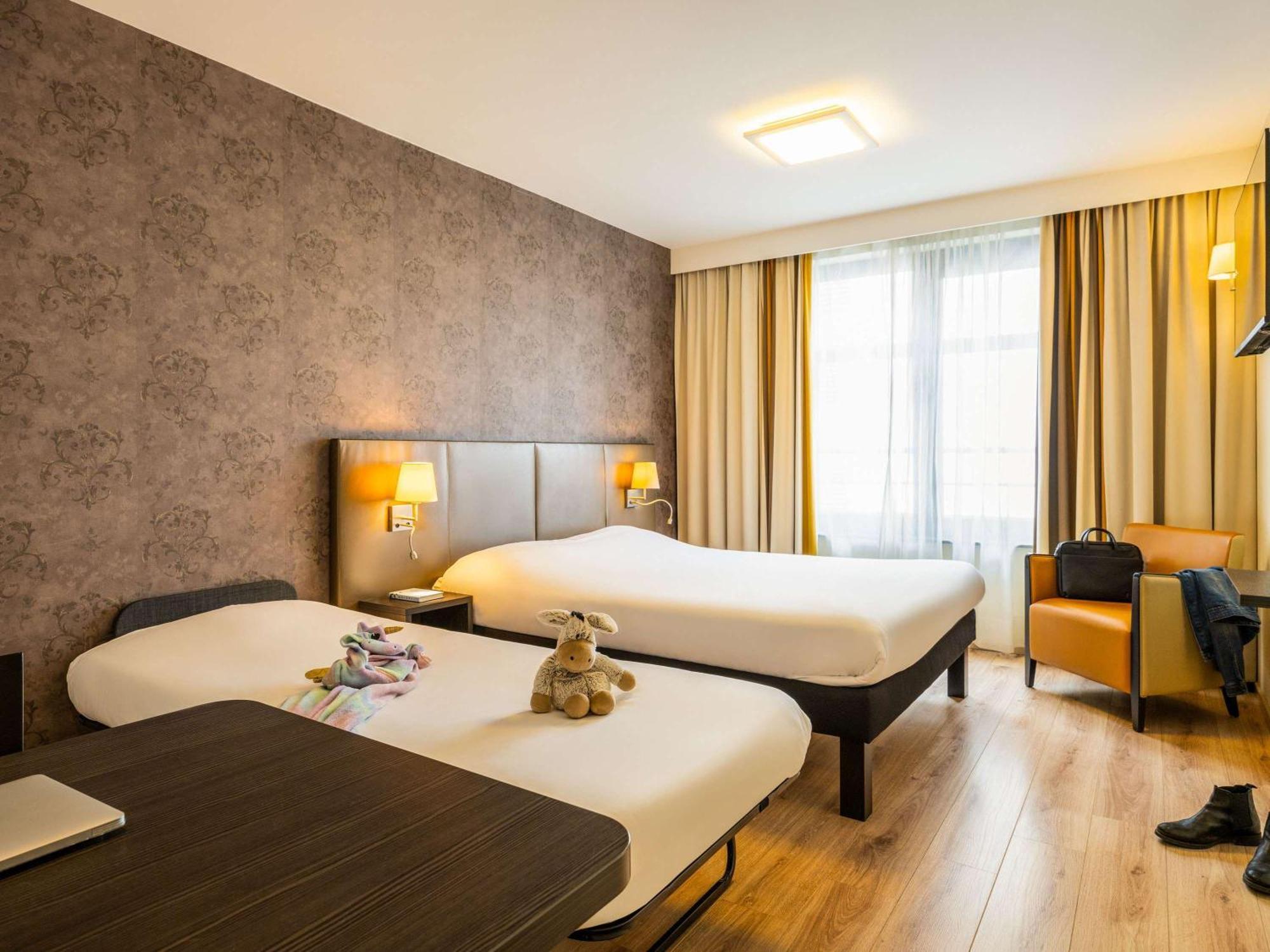 Ibis Styles Hotel Brussels Centre Stephanie Saint-Gilles Exterior photo